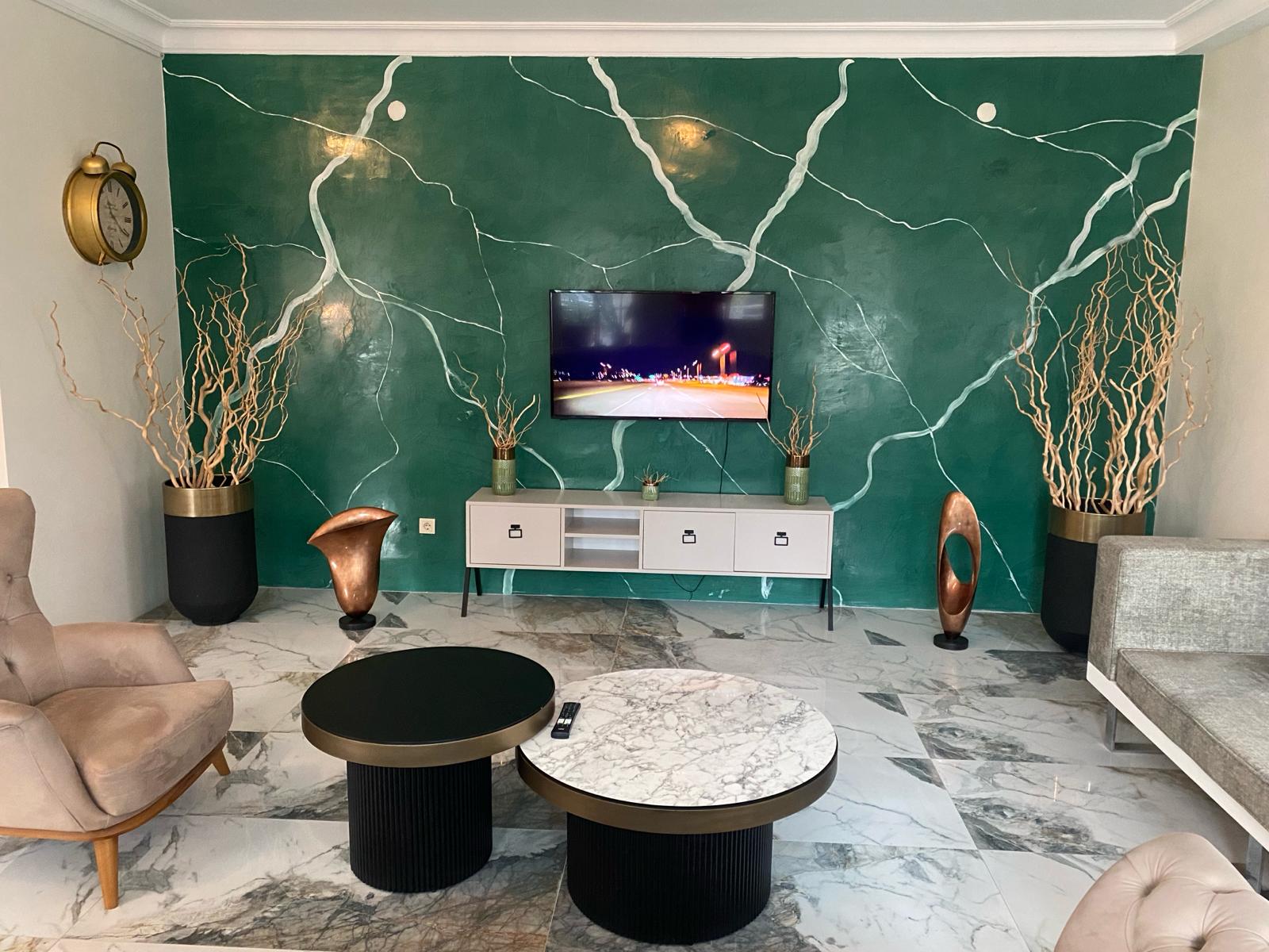 d9ec0180-bc40-46d1-b73b-18ae99e7992a